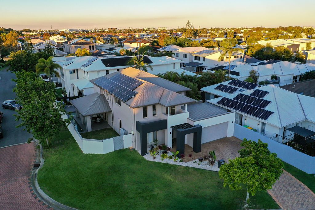 123 Grand Pde, Parrearra, QLD 4575