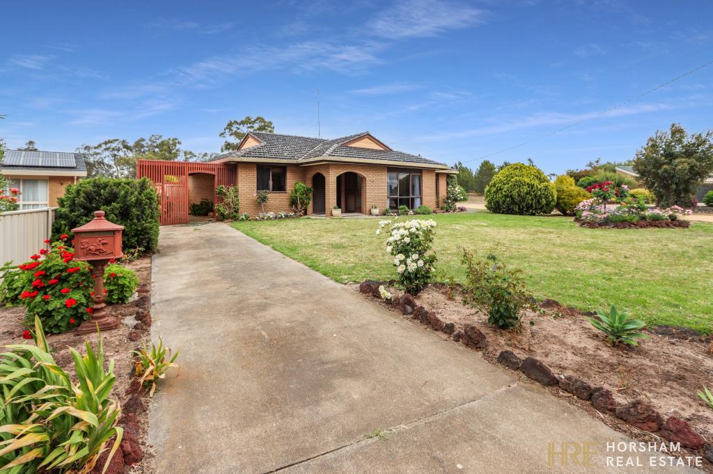 130 CRAIG AVE, WARRACKNABEAL, VIC 3393