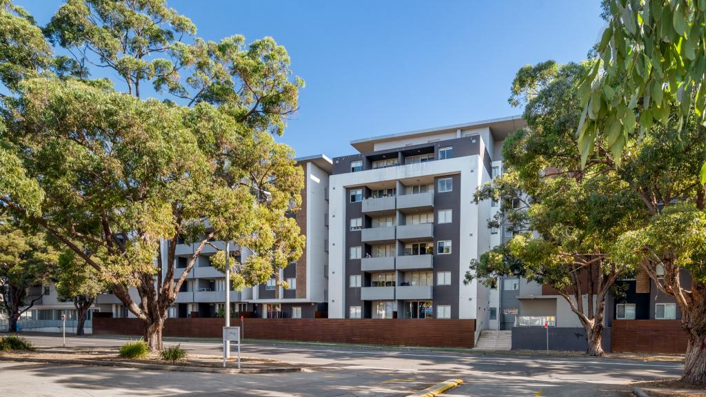 101/3-17 Queen St, Campbelltown, NSW 2560