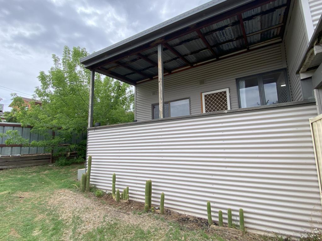 2/7 Victoria St, Cooma, NSW 2630