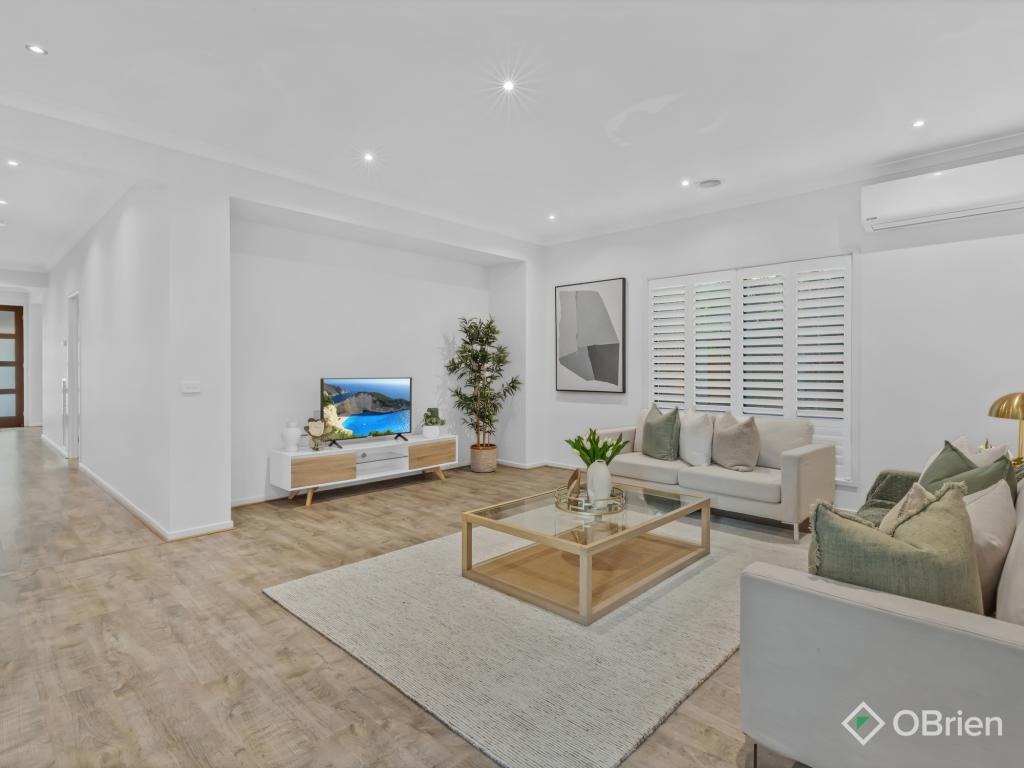 3 Reina Ct, Clyde North, VIC 3978