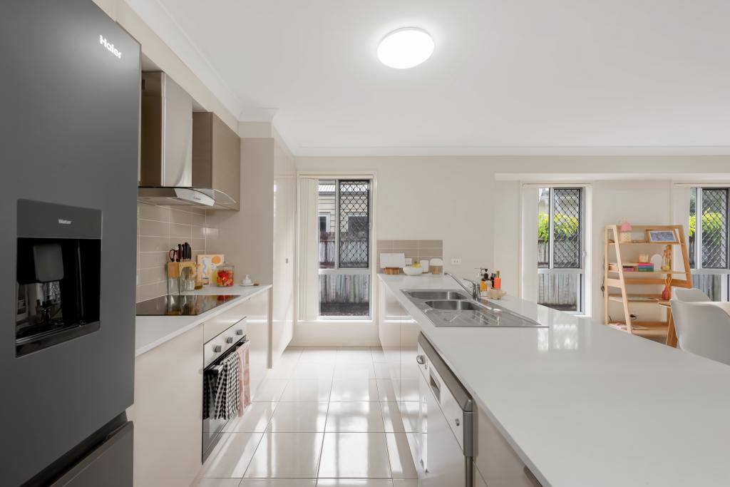 29 LISA CRES, COOMERA, QLD 4209