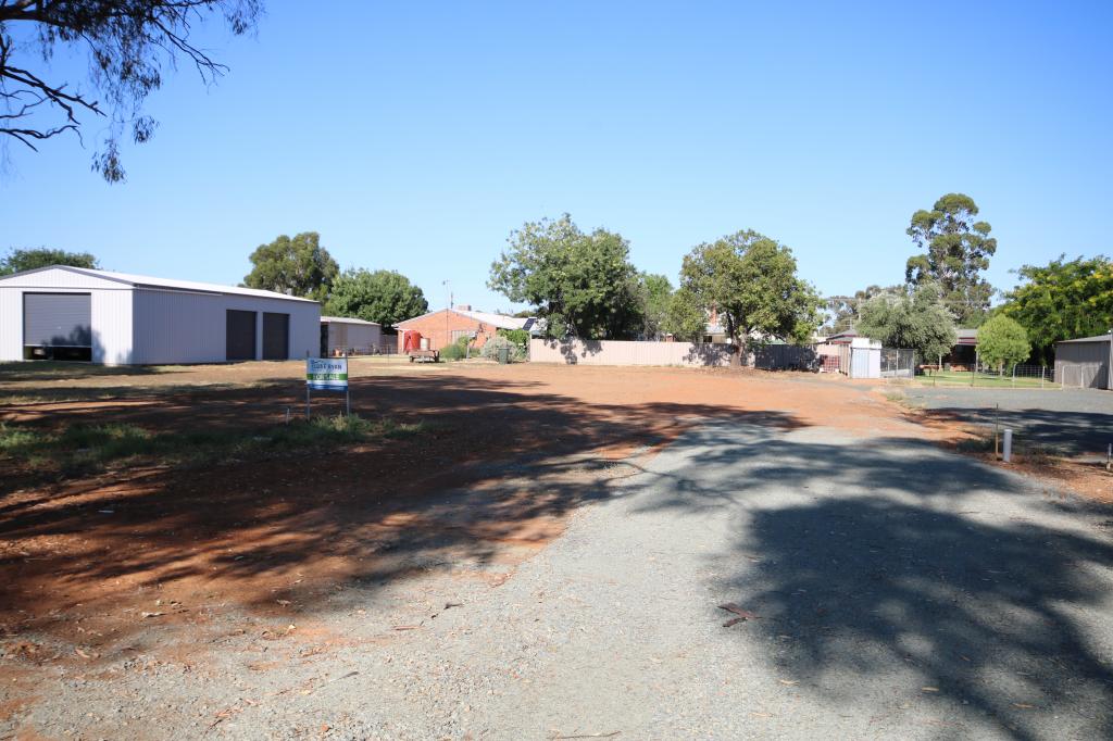 22 Francis St, Rochester, VIC 3561