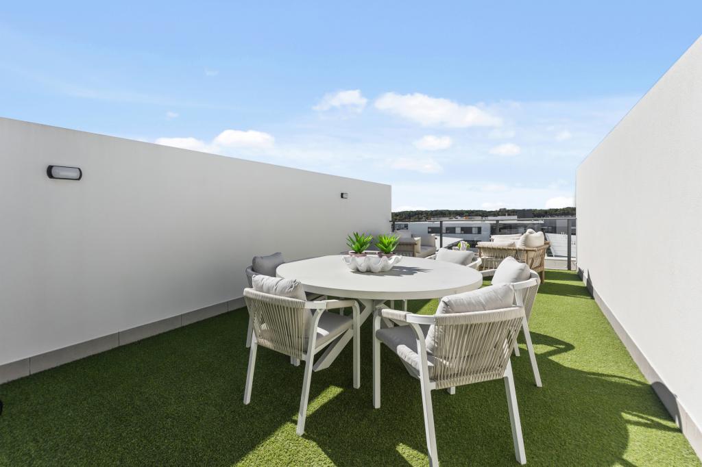 5235 Harbourview Dr, Hope Island, QLD 4212
