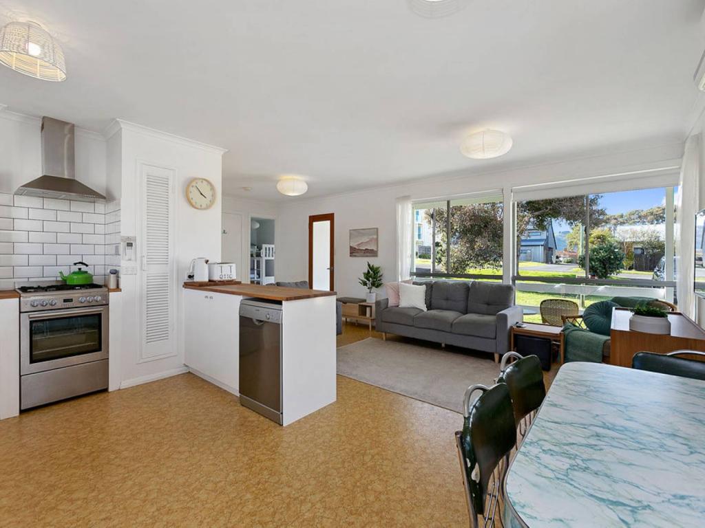 17 Noel St, Apollo Bay, VIC 3233