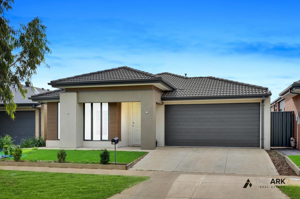 19 BALLYMENA ST, STRATHTULLOH, VIC 3338