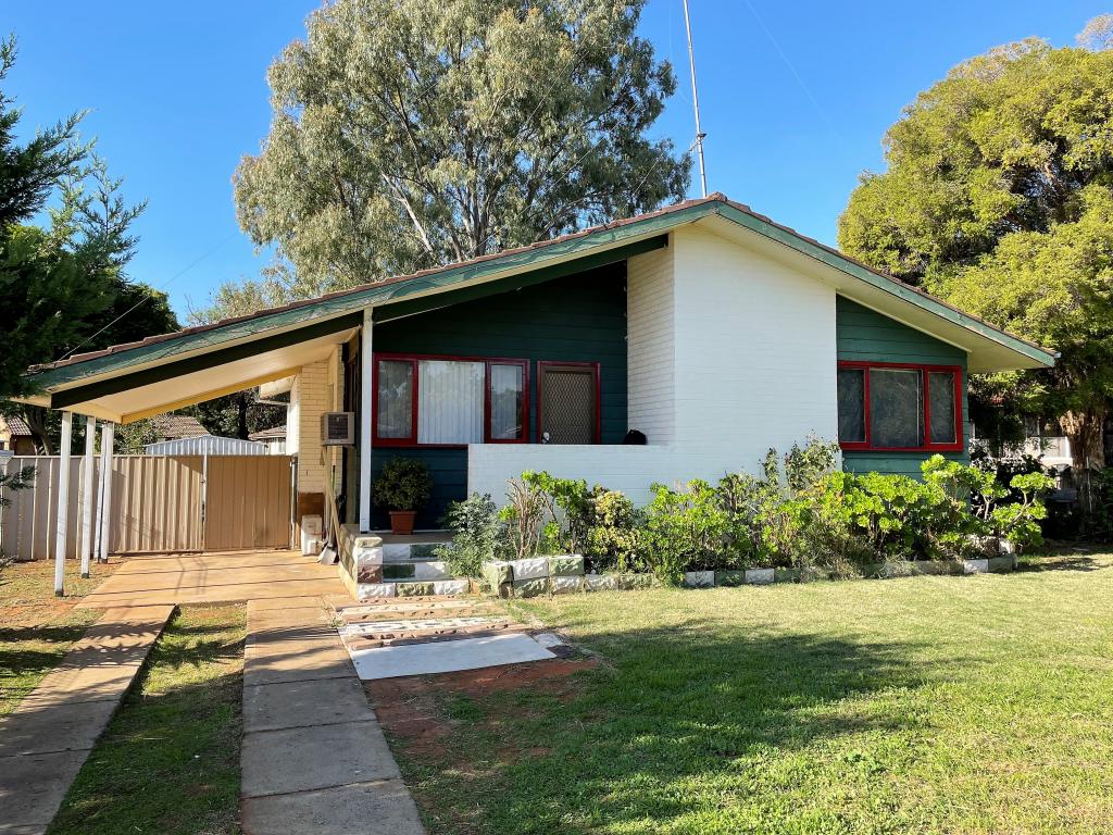 40 Heath Cres, Griffith, NSW 2680