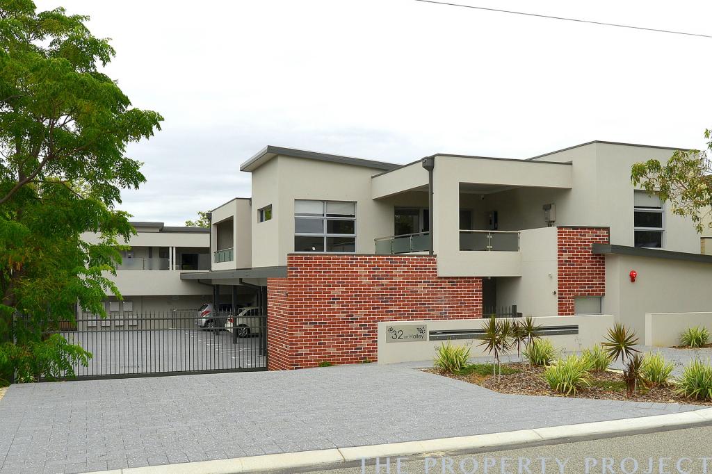 8/32 HALLEY ST, INNALOO, WA 6018