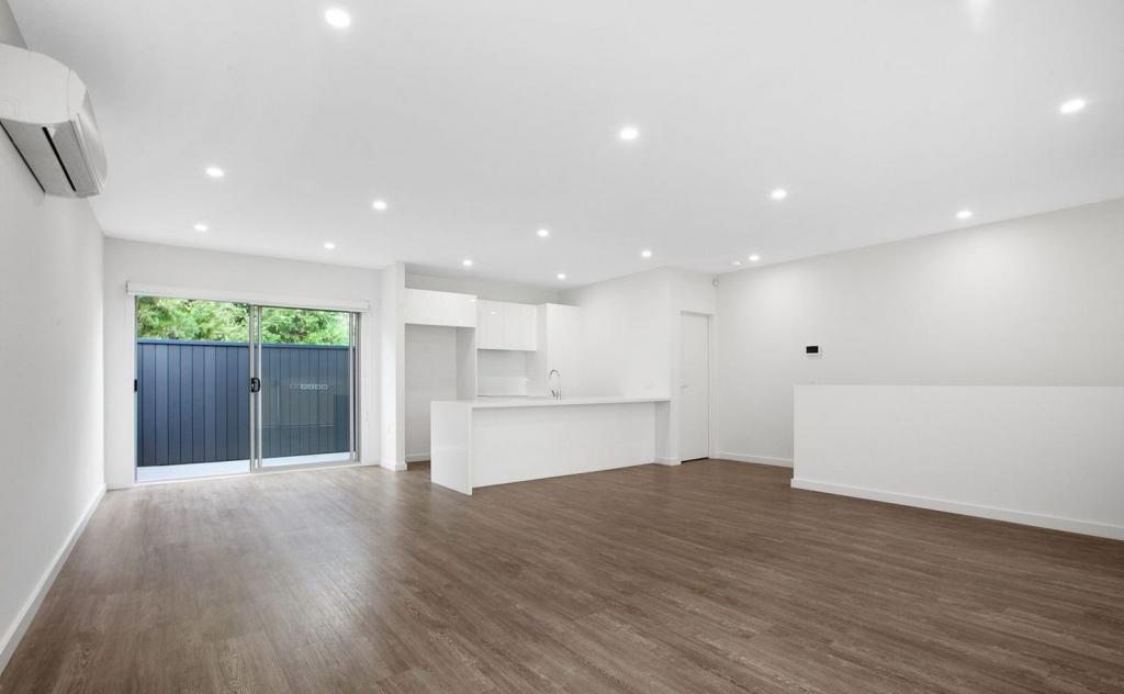 2/15 Renown St, Maidstone, VIC 3012