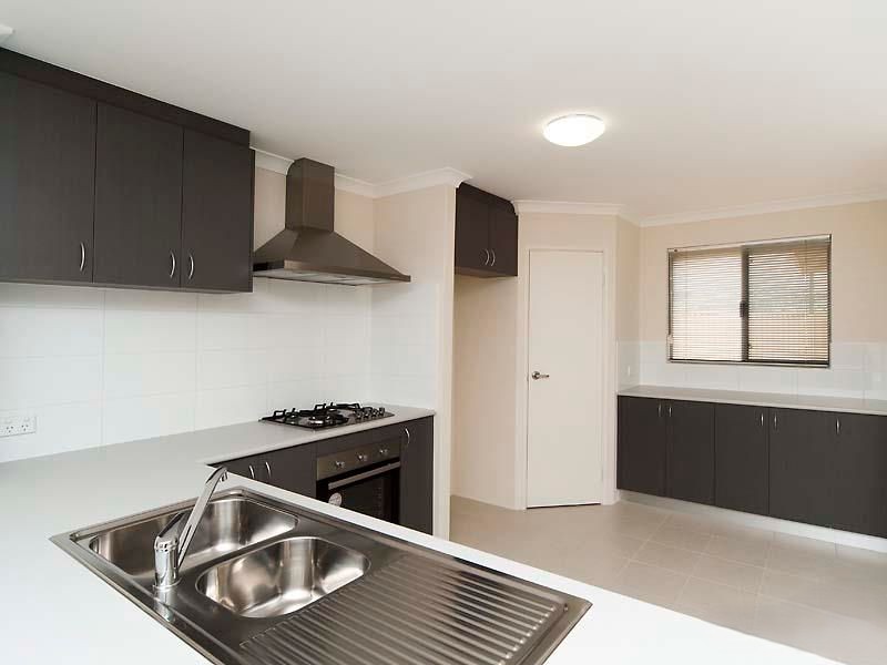 2 Dowak Lane, Byford, WA 6122