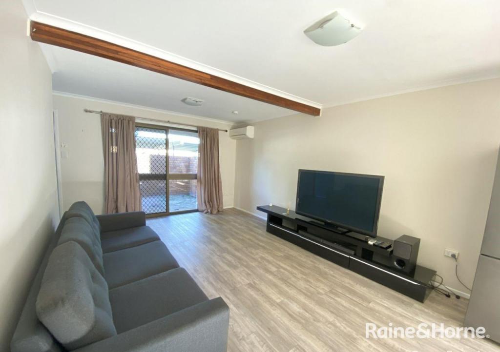 2/5 Mccann St, South Gladstone, QLD 4680