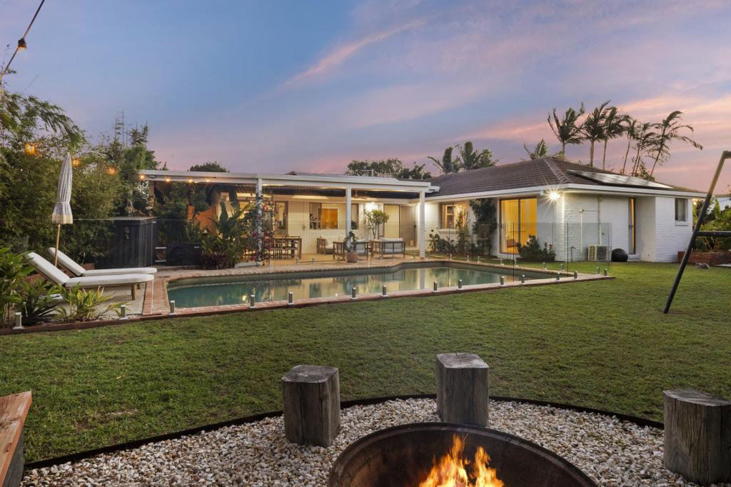 19 SANDALWOOD DR, BOGANGAR, NSW 2488