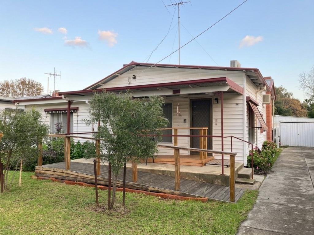 12 Murray Ave, Numurkah, VIC 3636