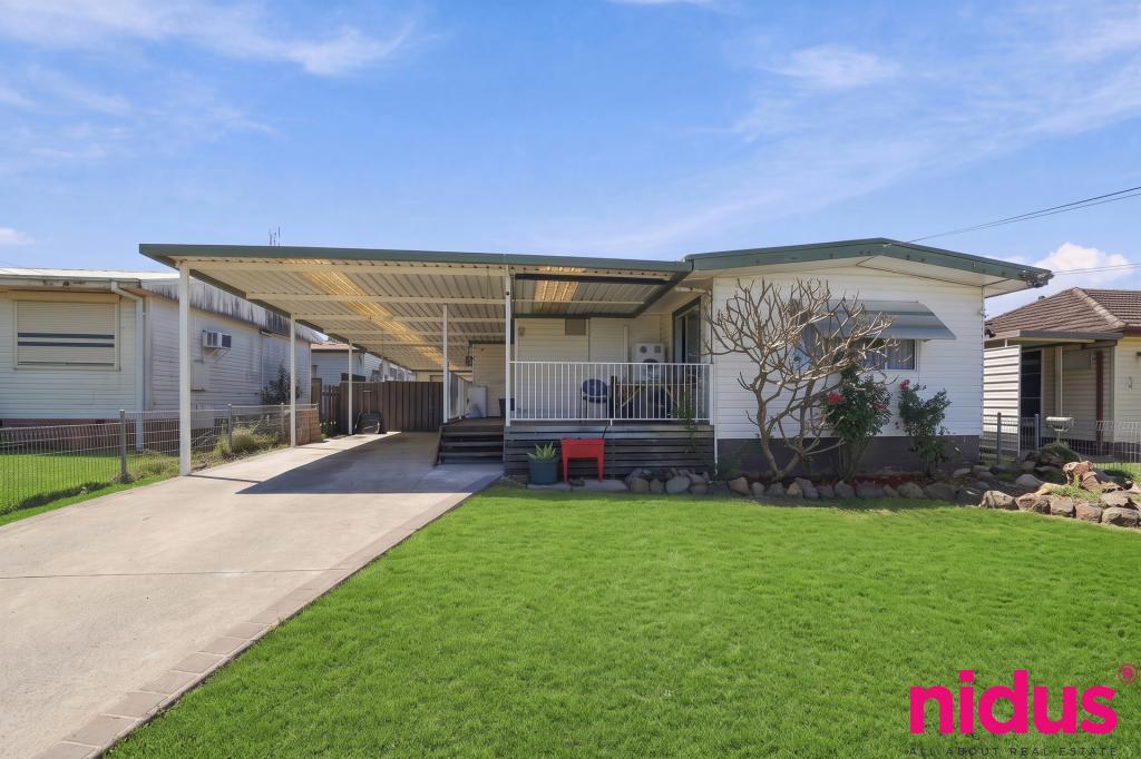 13 Finisterre Ave, Whalan, NSW 2770