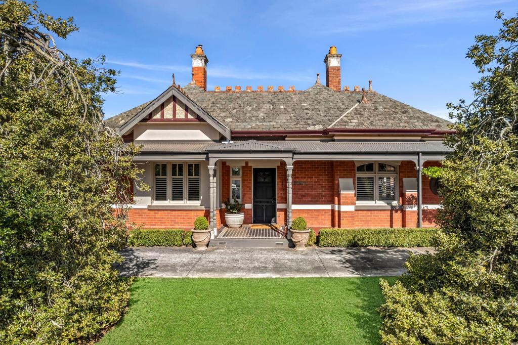 13 Langley St, Kyneton, VIC 3444