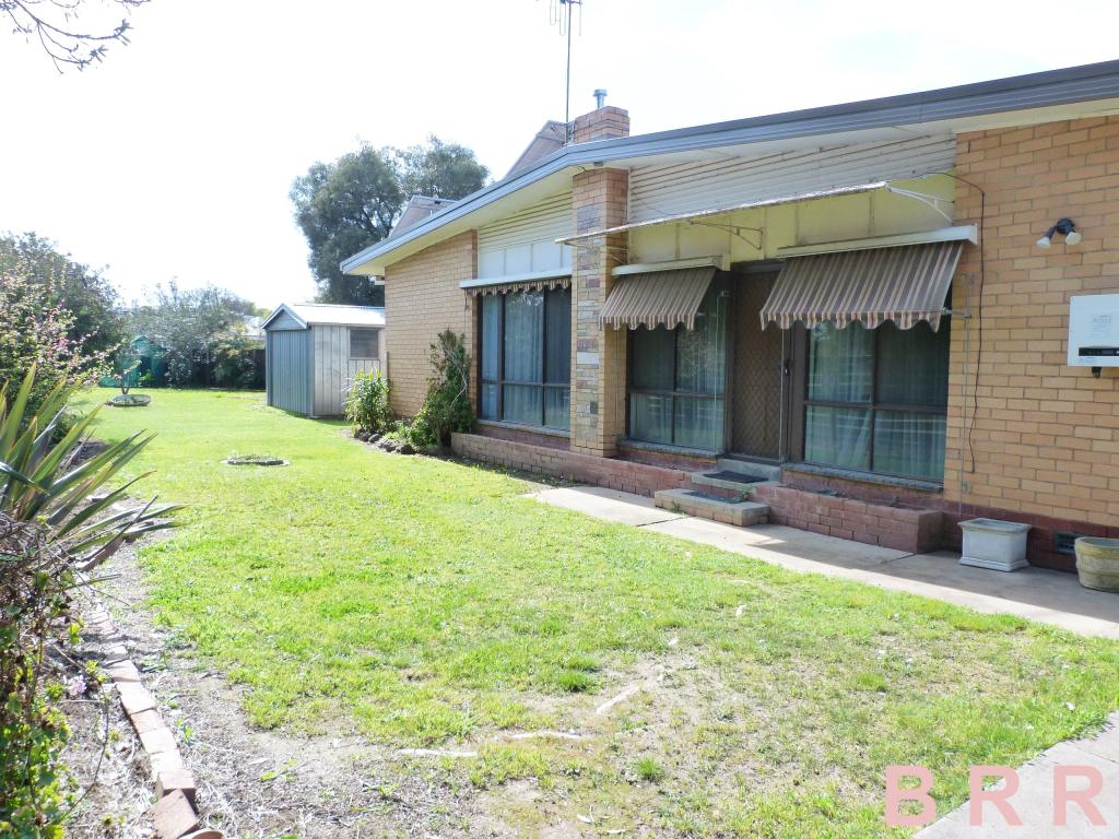 27 Clarke St, Benalla, VIC 3672