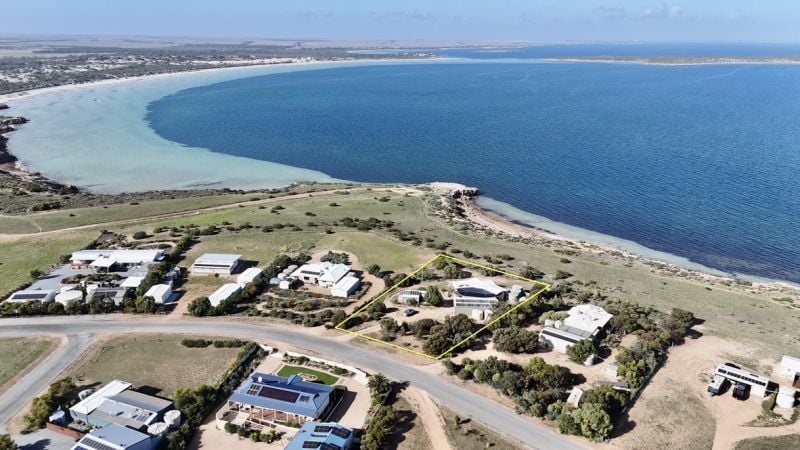 8 Seaview Rd, Perlubie, SA 5680