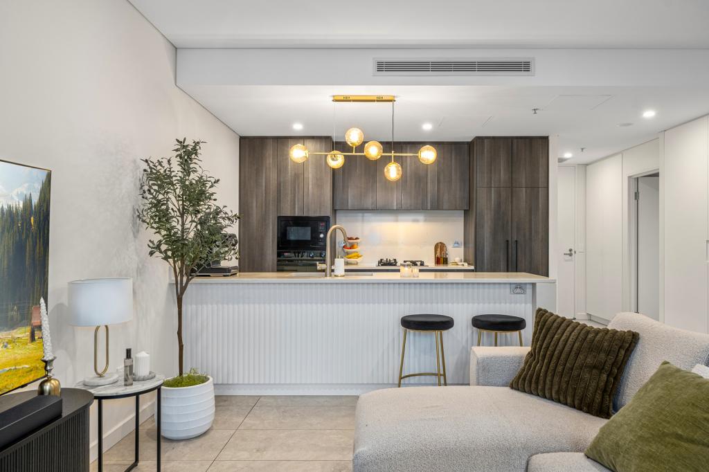 307/11 FISHBURN CRES, CASTLE HILL, NSW 2154