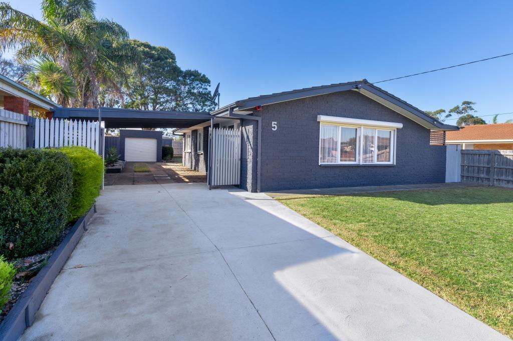 5 ILLAROO ST, CAPEL SOUND, VIC 3940