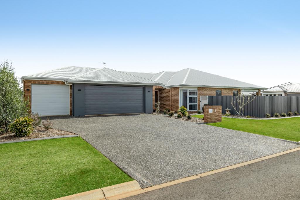 5 O'Neill Cct, Kearneys Spring, QLD 4350