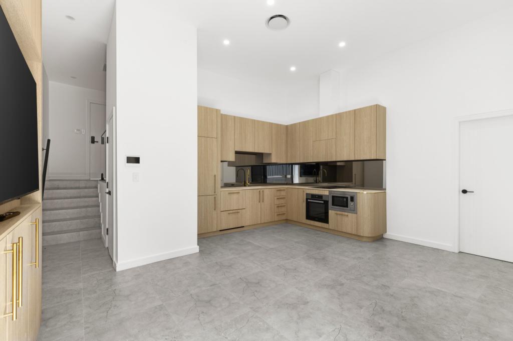 4/7 Hunter St, Heathcote, NSW 2233