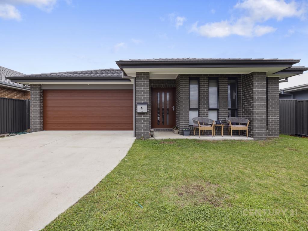 4 Sandcastle Dr, Sandy Beach, NSW 2456