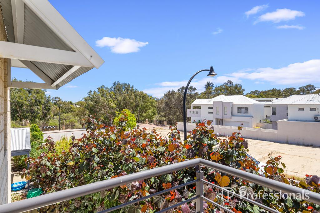 38 Aquaviva Cir, Viveash, WA 6056