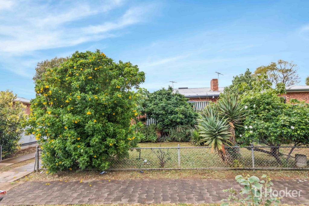 16 Stakes Cres, Elizabeth Downs, SA 5113