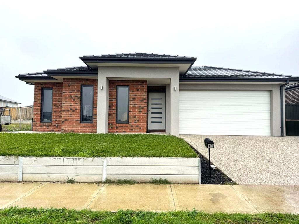 38 CACTUS DR, CLYDE, VIC 3978