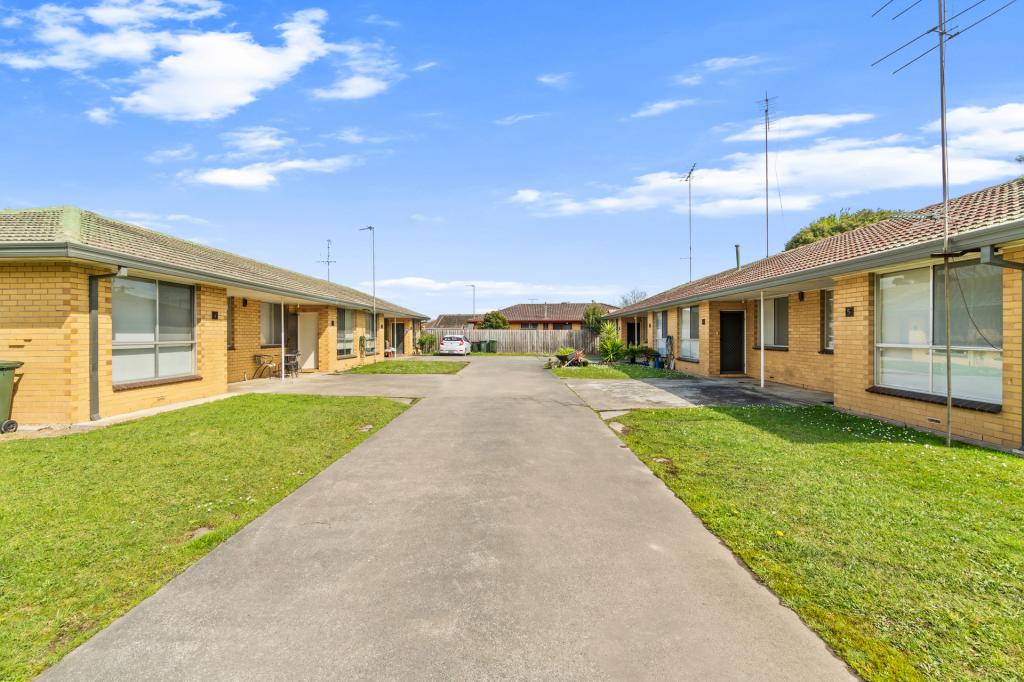 1+2 BLUNDELL CT, TRARALGON, VIC 3844