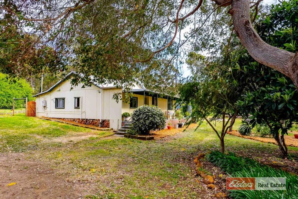 17 Bolganup Rd, Porongurup, WA 6324