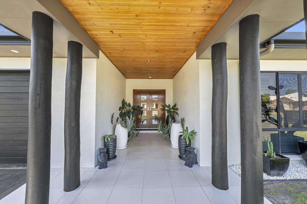 38 Victor Ave, Glenella, QLD 4740