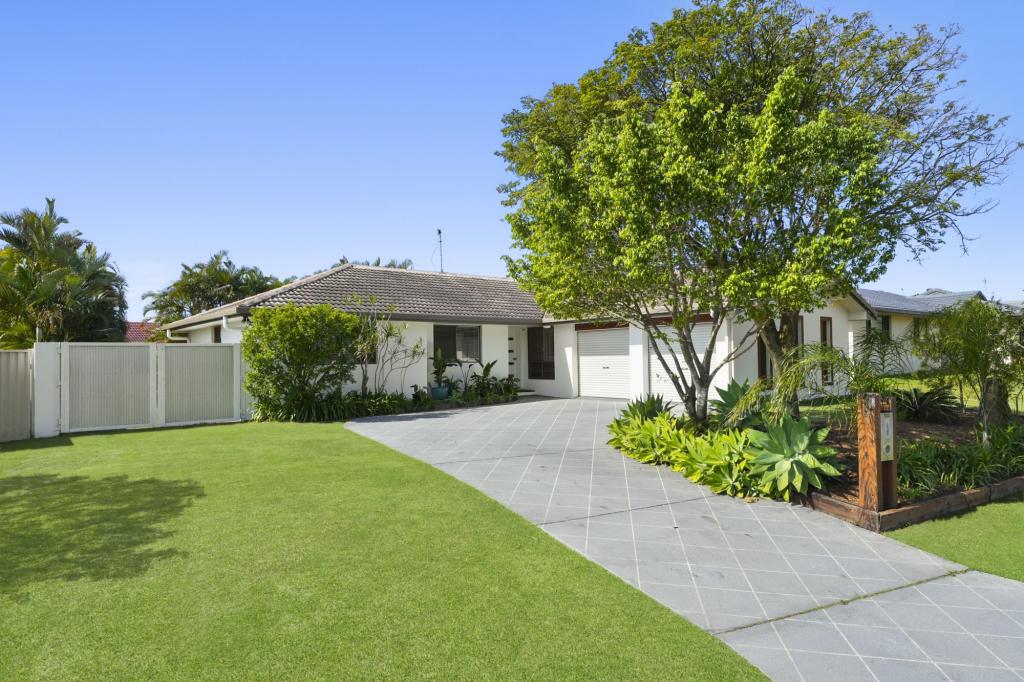 14 Treeview Dr, Burleigh Waters, QLD 4220