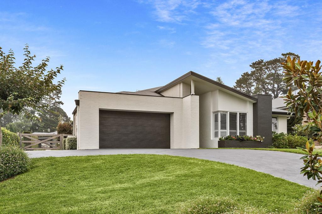 15 Young Rd, Moss Vale, NSW 2577