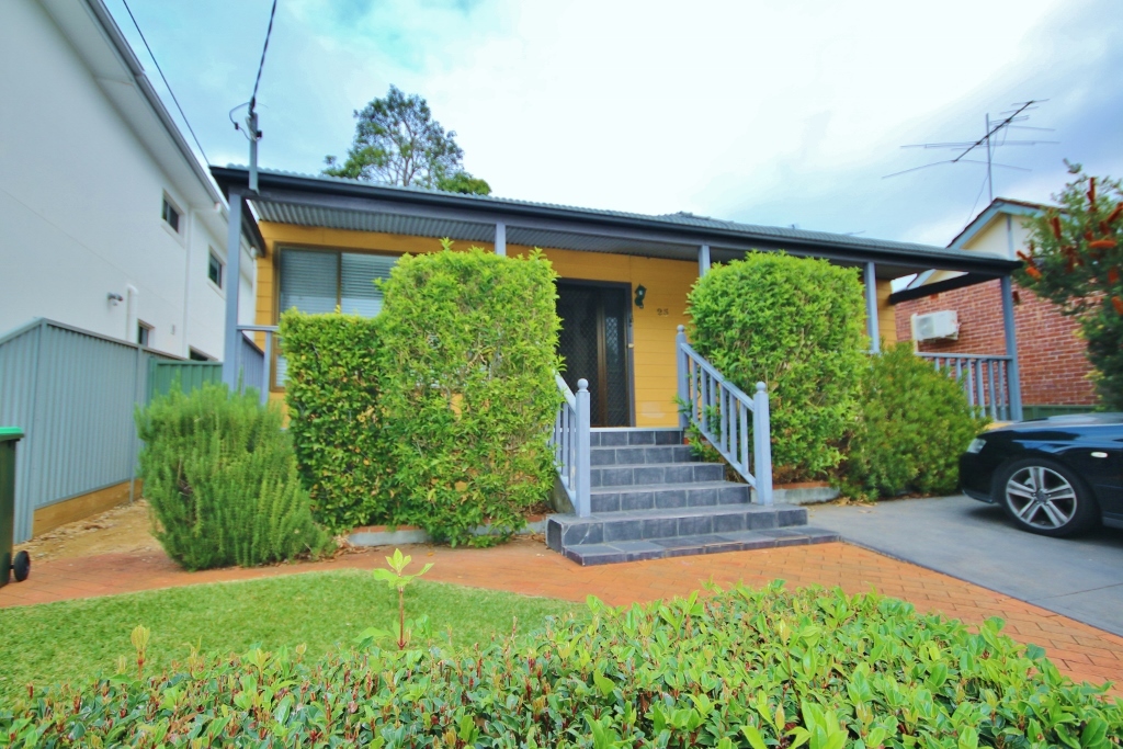 25 Meager Ave, Padstow, NSW 2211