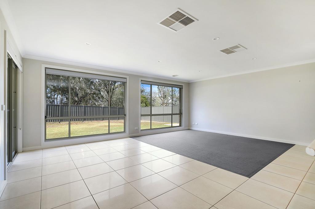 2/46 Hotham Cct, Thurgoona, NSW 2640
