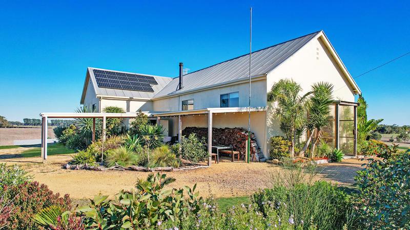 3255 Great Ocean Rd, Nirranda, VIC 3268