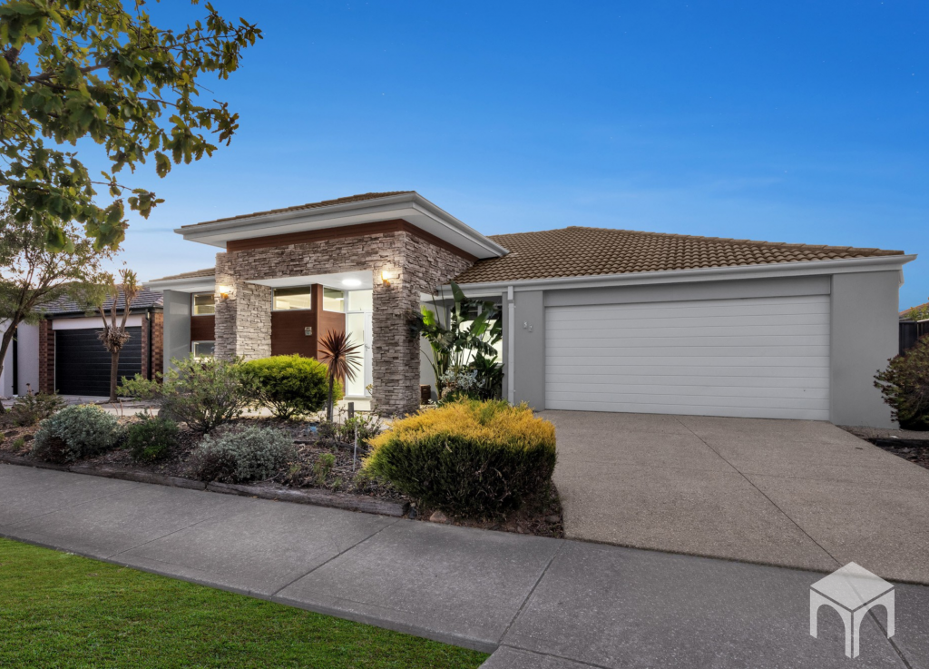 53 Minindee Rd, Manor Lakes, VIC 3024