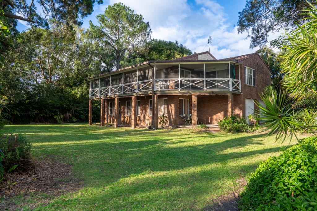 40 Marandowie Dr, Iluka, NSW 2466