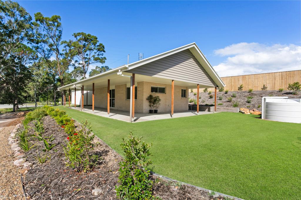 2/44b Nandroya Rd, Cooroy, QLD 4563