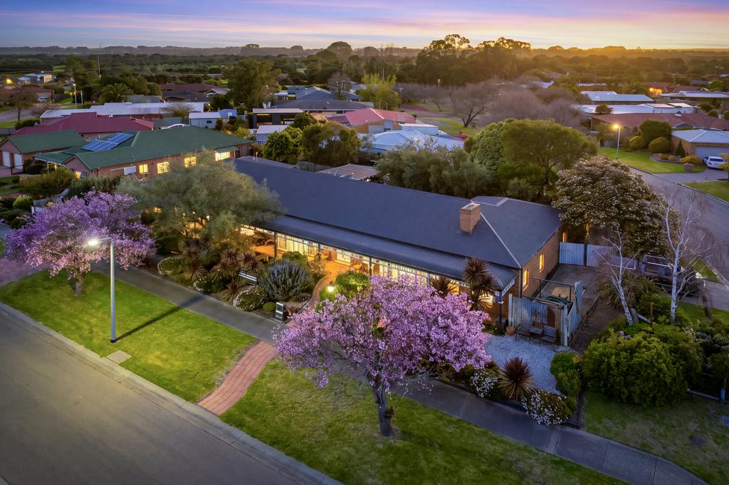 36 Rebecca Dr, Sale, VIC 3850