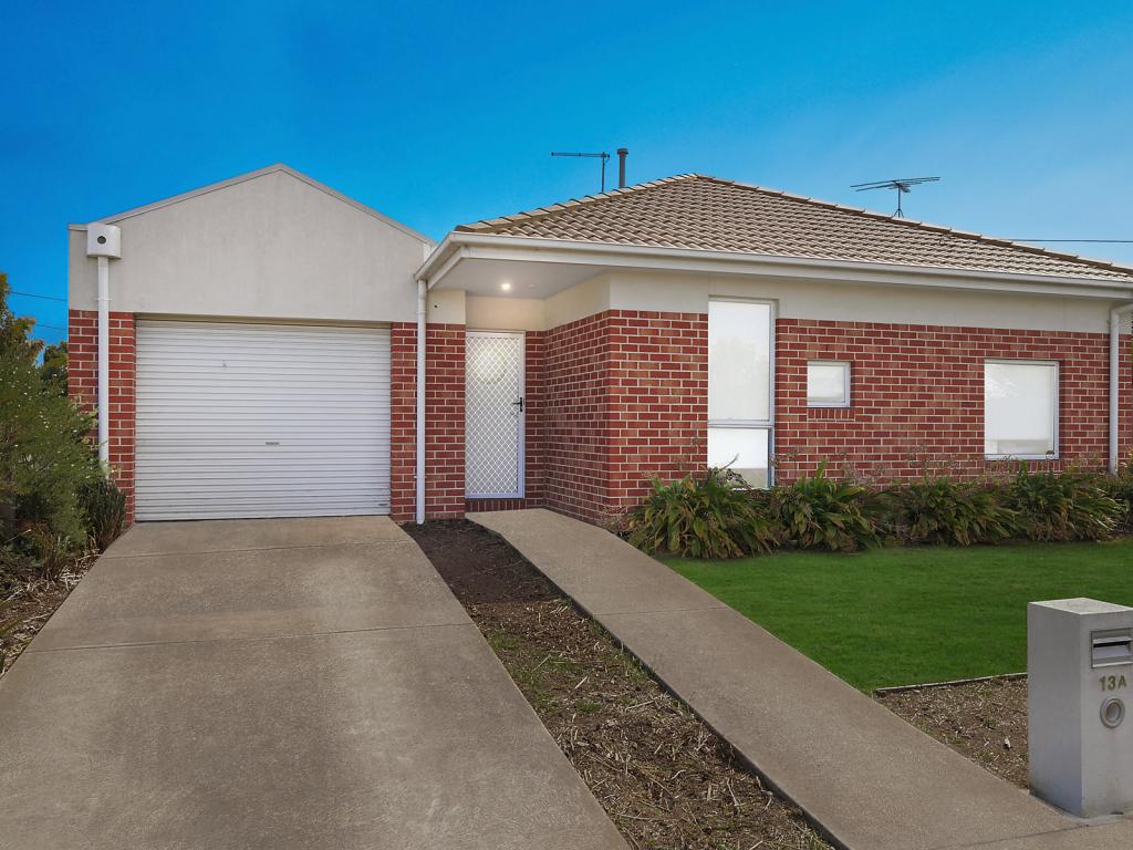 13a Oxford St, Whittington, VIC 3219