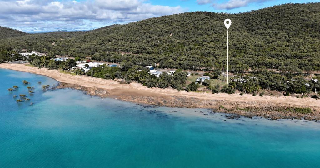 33 COLONIAL DR, CLAIRVIEW, QLD 4741