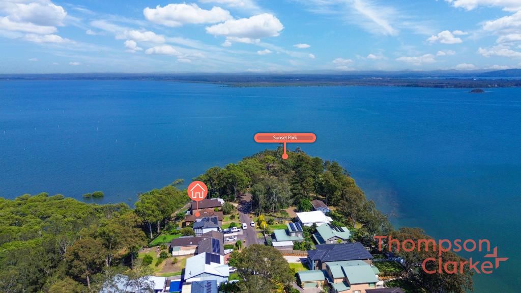 2a Caswell Cres, Tanilba Bay, NSW 2319