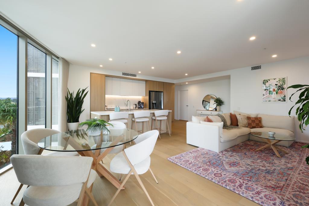 10201/11-23 CRONIN AVE, MAIN BEACH, QLD 4217