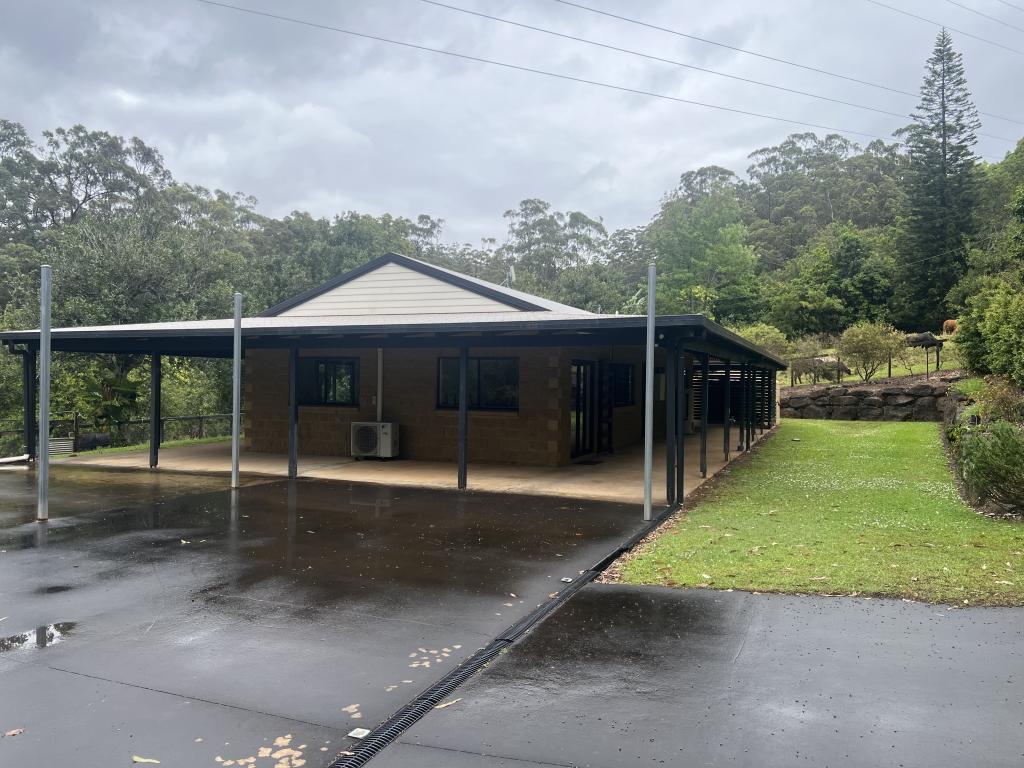 240 English Rd, Kiamba, QLD 4560