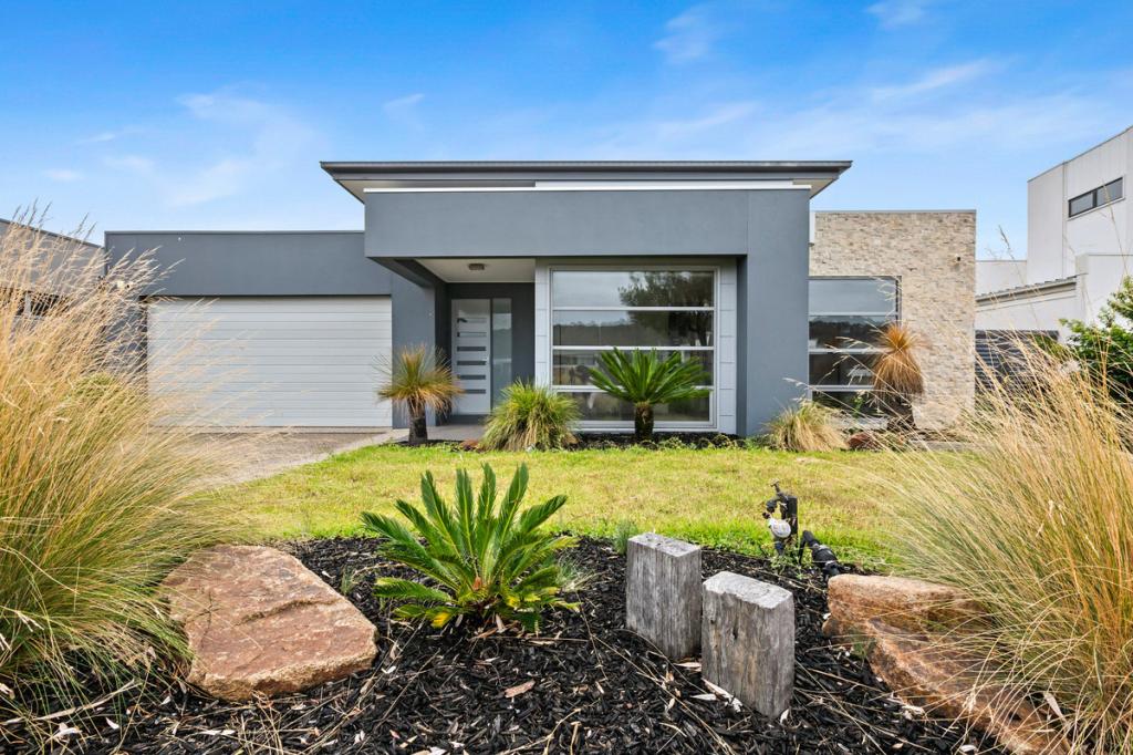 11 Sovereign Pnt, Safety Beach, VIC 3936