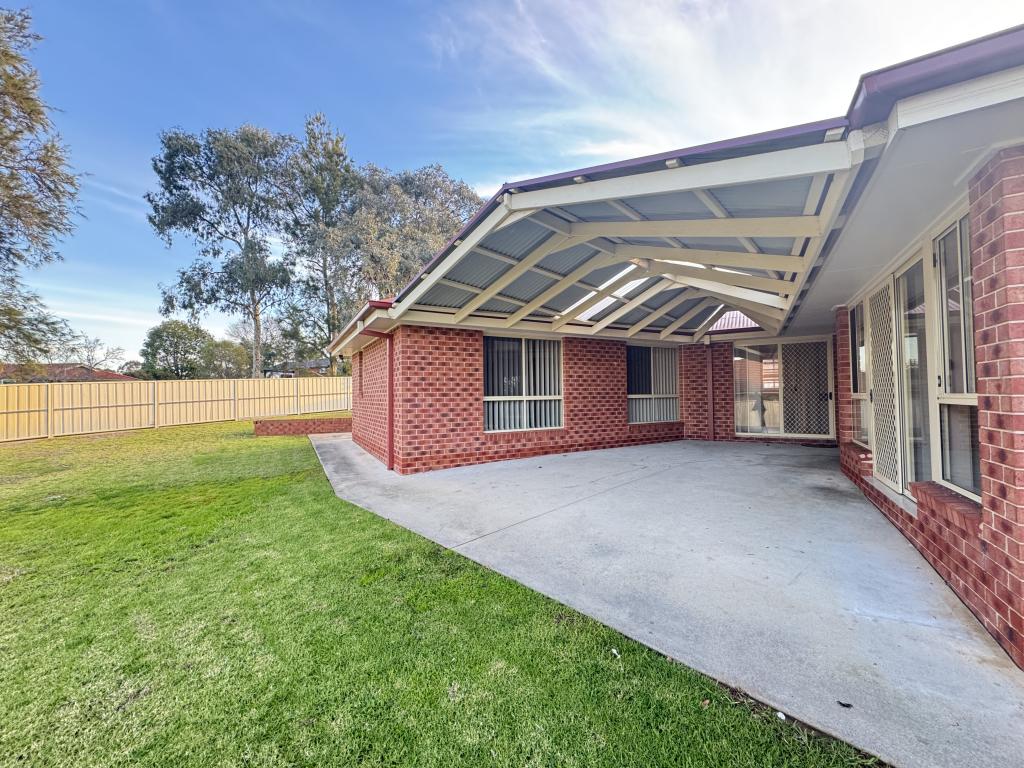 47 Dunne Cres, Thurgoona, NSW 2640