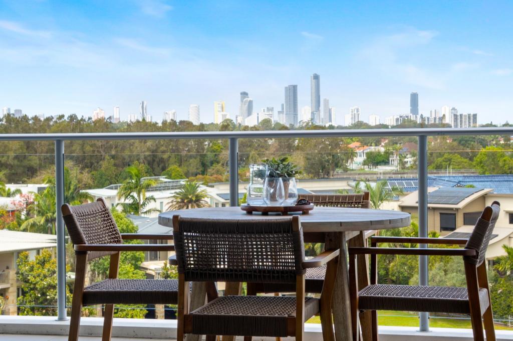 164/135 Lakelands Dr, Merrimac, QLD 4226