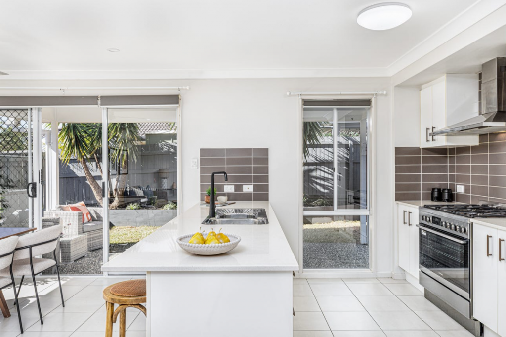 14 Hartley Cres, North Lakes, QLD 4509